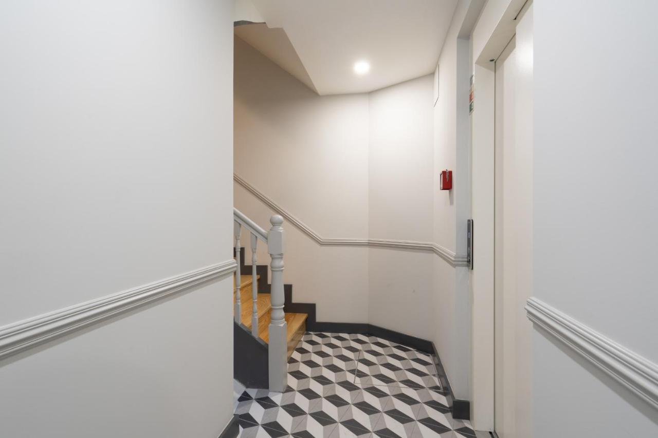 Host Wise - Enchanting Design Flat - Premium Location Porto Eksteriør bilde