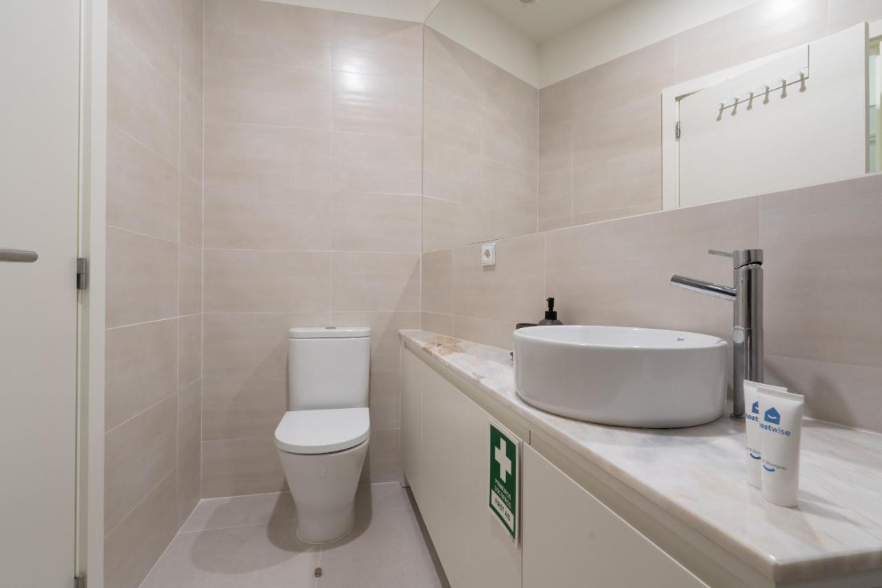 Host Wise - Enchanting Design Flat - Premium Location Porto Eksteriør bilde
